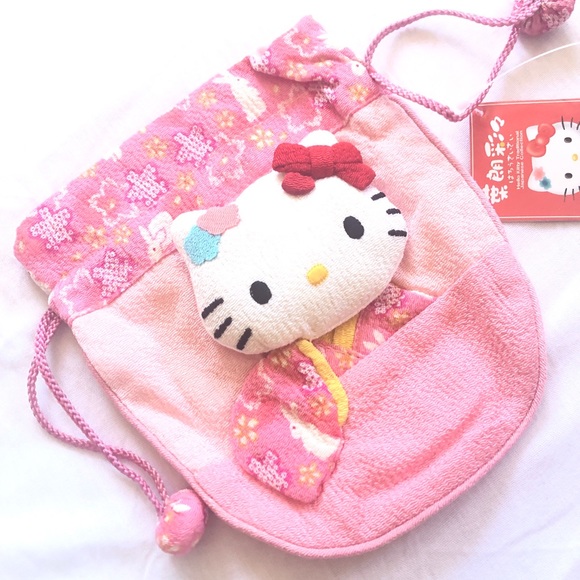 FUN -n- BUNDLE ✨7 items - Picture 3 of 7